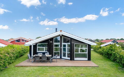 Birtir - 1.2Km from the Sea: Grass, House, Roof, Home, Cottage, Shrub, Land Lot, Rural Area, Farmhouse, Groundcover