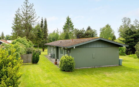 Odstanus - 575M from the Sea: Residential Area, Roof, Suburb, Driveway, Estate, Chimney