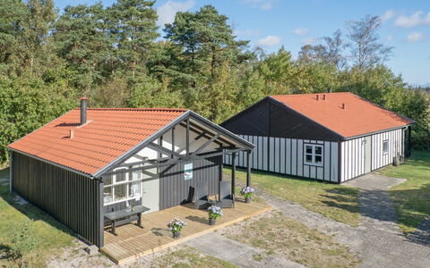 Bergit - 55M from the Sea: Wood, Roof, Home, House, Architecture, Siding, Land Lot, Cottage, Shed, Garden Buildings