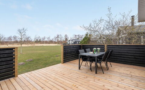 Evin - 800M from the Sea: House, Home, Roof, Cottage, Shrub, Siding, Door, Garden, Farmhouse