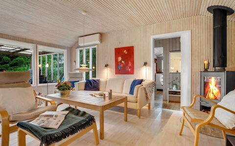 Delma - 750M from the Sea: Wood, House, Cottage, Home, Roof, Rural Area, Siding, Log Cabin, Garden Buildings, Hardwood