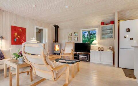 Delma - 750M from the Sea: Wood, House, Cottage, Home, Roof, Rural Area, Siding, Log Cabin, Garden Buildings, Hardwood