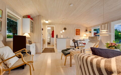 Delma - 750M from the Sea: Wood, House, Cottage, Home, Roof, Rural Area, Siding, Log Cabin, Garden Buildings, Hardwood