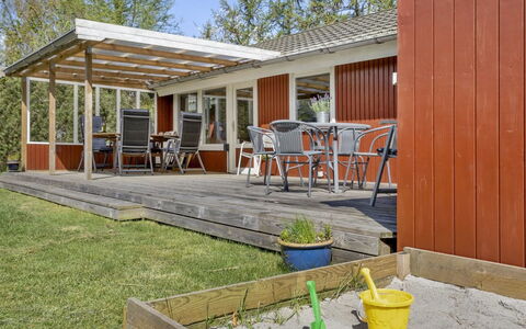 Delma - 750M from the Sea: Wood, House, Cottage, Home, Roof, Rural Area, Siding, Log Cabin, Garden Buildings, Hardwood