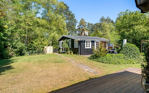 Carly - 100M from the Sea: Grass, House, Roof, Home, Cottage, Shrub, Land Lot, Rural Area, Farmhouse, Groundcover