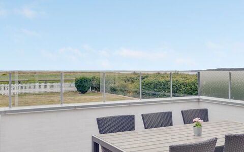 Mayla - 50M from the Sea: Plant Community, Sunlight, Herbaceous Plant, Garden, Plantation, Agriculture, Farm