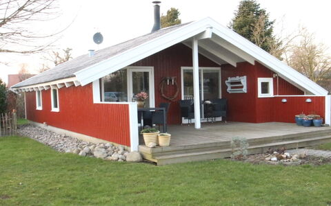 Akari - 400M from the Sea: House, Home, Roof, Residential Area, Cottage, Estate, Farmhouse, Lawn, Landscaping, Siding