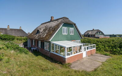 Mattias - 100M from the Sea