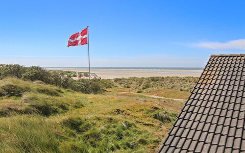 Wikar - 50M from the Sea: Architecture, Roof, Home, Composite Material, Daylighting, Siding, Driveway