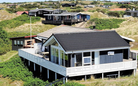 Ute - 200M from the Sea