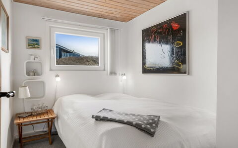 Ute - 200M from the Sea: Wall, Ceiling, Bedroom, Interior Design, Home, Bed, Bed Sheet, Floor, Room, Bedding