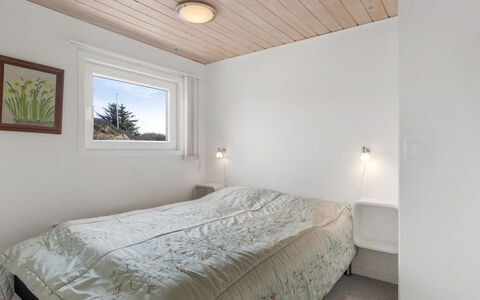 Ute - 200M from the Sea: Wall, Bedroom, Bed, Interior Design, Wood, Ceiling, Bed Sheet, Bedding, Floor, Flooring