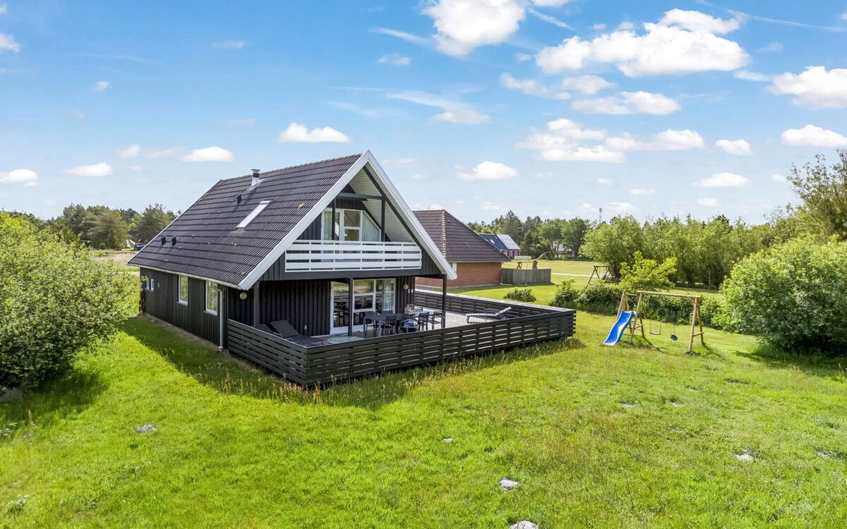 Sunita - 2.8Km from the Sea