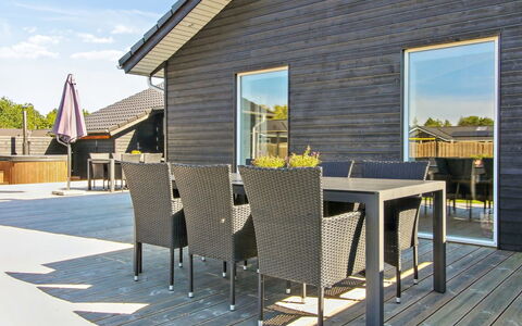 Anuk - 2.3Km from the Sea: Grass, Grassland, Landscape, Ecoregion, Plain, Plant Community, Land Lot, Outdoor Furniture, Prairie, Shrubland