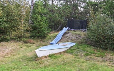 Heidie - 3.0Km from the Sea: Grass, House, Roof, Home, Cottage, Shrub, Land Lot, Rural Area, Farmhouse, Groundcover