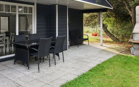 Heidie - 3.0Km from the Sea: Grass, House, Roof, Home, Cottage, Shrub, Land Lot, Rural Area, Farmhouse, Groundcover