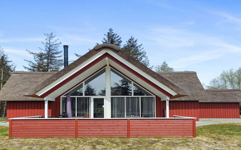 Lima - 3.5Km from the Sea: Roof, House, Land Lot, Home, Cottage, Estate, Garden Buildings, Shade, Log Cabin, Landscaping