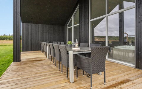 Fridel - 4Km from the Sea: Wood, Wood Flooring, Flooring, Floor, Plank, Hardwood, Ceiling, Deck, Porch, Wood Stain
