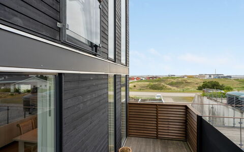 Pirkko - 100M from the Sea: Wood, Composite Material, Siding, Apartment, Metal, Balcony, Daylighting, Glass, Hardwood, Plank