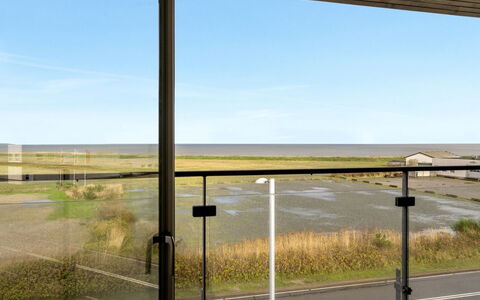 Pirkko - 100M from the Sea: Cottage, Shed, Hut, Farmhouse, Prairie, Shack, Barn, Log Cabin, Garden Buildings