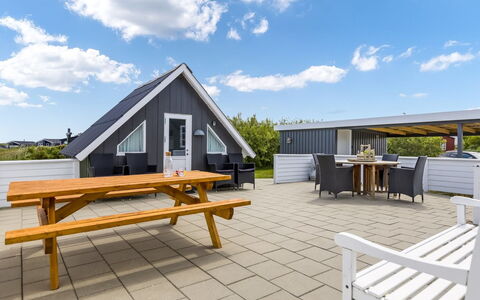 Mikka - 450M from the Sea: Roof, Land Lot, Cottage, Home, Rural Area, Shed, Siding, Garden Buildings, Log Cabin, Hut