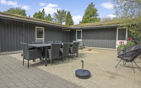 Vieno - 2.6Km from the Sea: Home, Roof, Land Lot, Garden, Backyard, Yard, Cottage, Groundcover, Landscaping, Estate