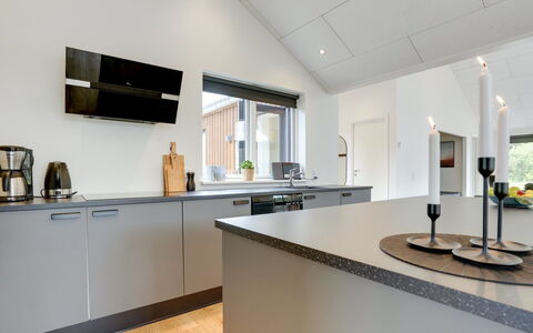 Heidi - 1Km from the Sea: Flooring, Interior Design, Kitchen, Countertop, Ceiling, Cabinetry, Floor, Kitchen Appliance, Home Appliance, Light Fixture