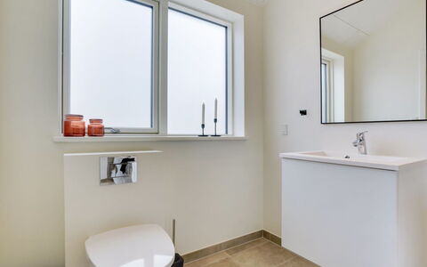 Heidi - 1Km from the Sea: Interior Design, Bathroom, Flooring, Wall, Plumbing Fixture, Floor, Ceiling, Plumbing, Tap, Bathroom Cabinet