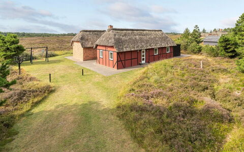 Dietmar - 2.8Km from the Sea: Grass, Grassland, Cottage, House, Roof, Ecoregion, Rural Area, Plain, Land Lot, Human Settlement