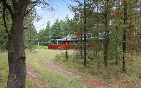 Susett - 300M to the Fjord: Swimming Pool, Resort Town