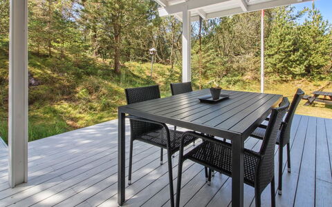 Galathea - 800M from the Sea: Estate, Farm