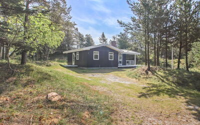 Galathea - 800M from the Sea