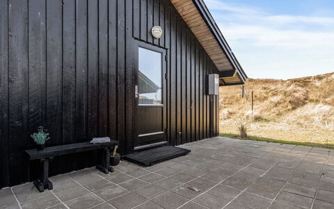 Auli - 200M from the Sea: Cottage, Shed, Hut, Farmhouse, Prairie, Shack, Barn, Log Cabin, Garden Buildings