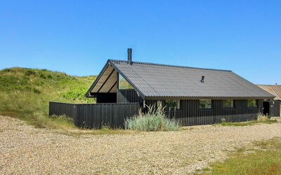 Auli - 200M from the Sea