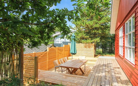 Svenja - 600M from the Sea: Wood, Cottage, Wood Stain, Deck, Home, Hardwood, Outdoor Furniture, Porch, Plank, Shade
