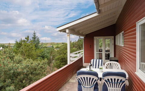 Taimi - 200M from the Sea: Wood, Porch, House, Home, Cottage, Door, Siding, Wood Stain, Hardwood, Estate