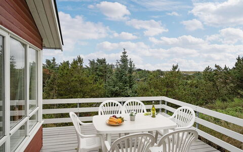 Taimi - 200M from the Sea: Furniture, Wood, Porch, Chair, Home, Wood Stain, Hardwood, Outdoor Furniture, Deck, Cottage