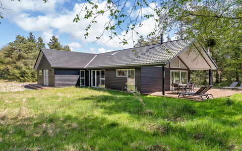 Delan - 1.3Km from the Sea: Estate, Farm