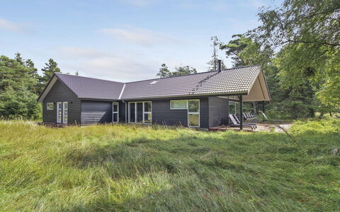 Delan - 1.3Km from the Sea: Estate, Farm