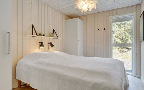 Delan - 1.3Km from the Sea: Wood, Flooring, Ceiling, Interior Design, Floor, Bedroom, Light Fixture, Lighting, Room, Bed