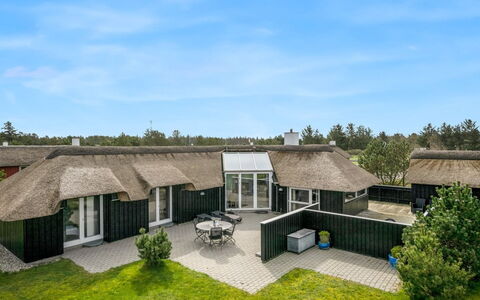Hothbrod - 1.2Km from the Sea: Estate, Farm
