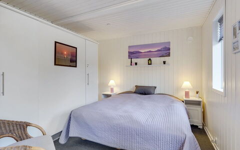 Sighmar - 900M from the Sea: Wood, Bedroom, Ceiling, Floor, Bed, Interior Design, Bed Sheet, Flooring, Bedding, Furniture