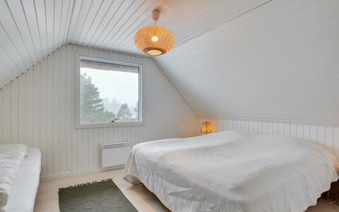 Reiko - 1.5Km from the Sea: Ceiling, Wood, Interior Design, Flooring, Floor, Light Fixture, Bedroom, Lighting, Bed, Wood Flooring