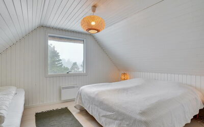 Reiko - 1.5Km from the Sea