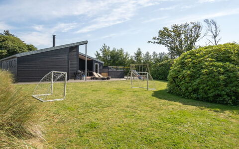 Siegfried - 500M from the Sea: Grass, Shrub, Land Lot, Roof, Home, Cottage, Groundcover, Farmhouse, Lawn, Garden