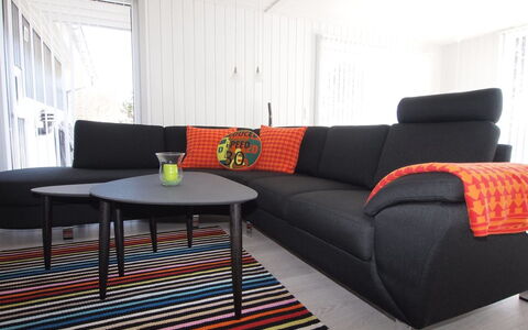 Emmarenze - 400M from the Sea: Flooring, Floor, Wood Flooring, Hardwood, Living Room, Varnish, Laminate Flooring, Couch