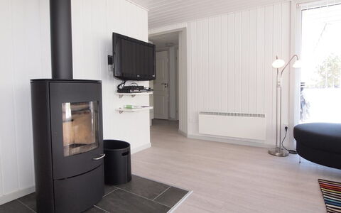 Emmarenze - 400M from the Sea: Floor, Flooring, Interior Design, Wood Flooring, Wood, Furniture, Room, Laminate Flooring, Home, Living Room