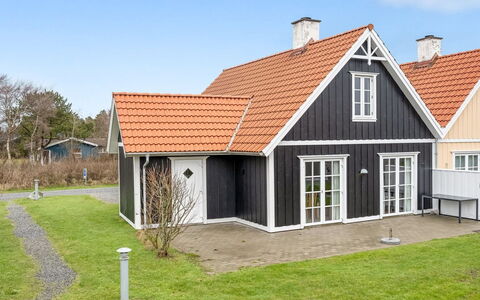 Folkmar - 800M from the Sea: Grass, House, Roof, Cottage, Home, Shrub, Farmhouse, Land Lot, Rural Area