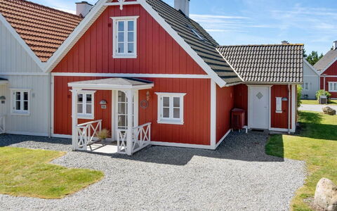 Todorka - 800M from the Sea: Estate, Farm