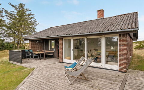 Thorgisl - 1.4Km from the Sea: Building, Wood, House, Roof, Home, Cottage, Siding, Door, Estate, Farmhouse
